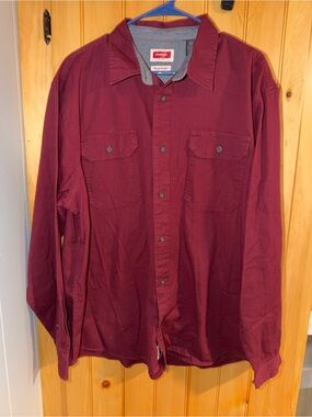 Wrangler Men's Long-Sleeve Button-Down- Flex Fit- Burgundy- Size XL
